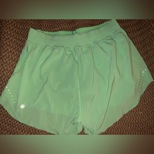 Lululemon Hotty Hot shorts